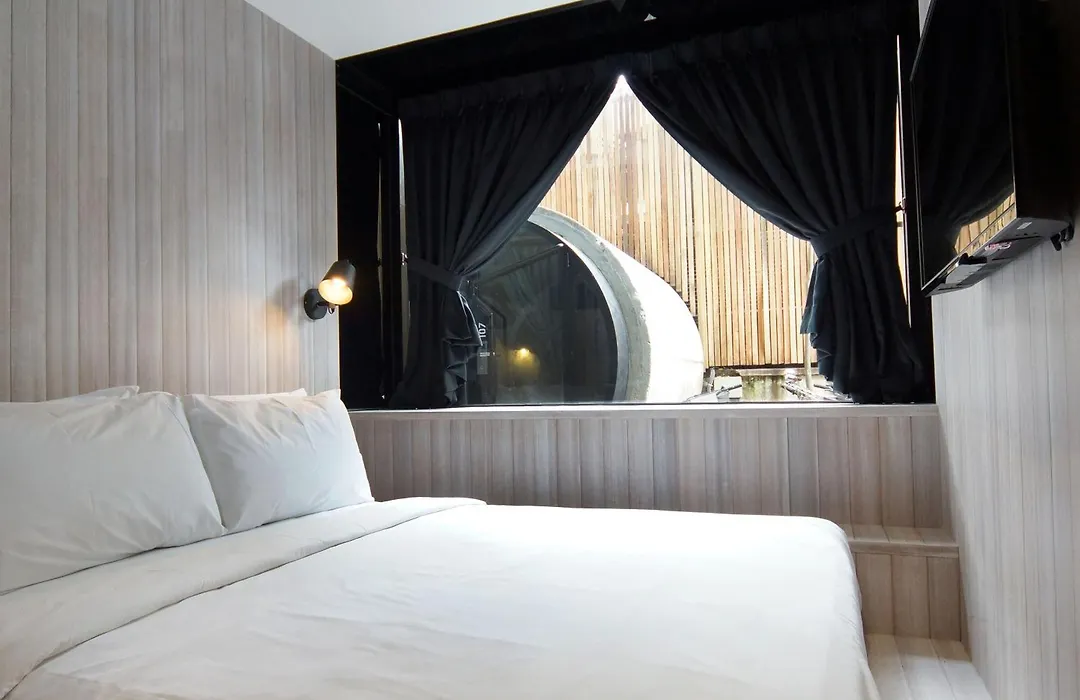 Container Hotel-1